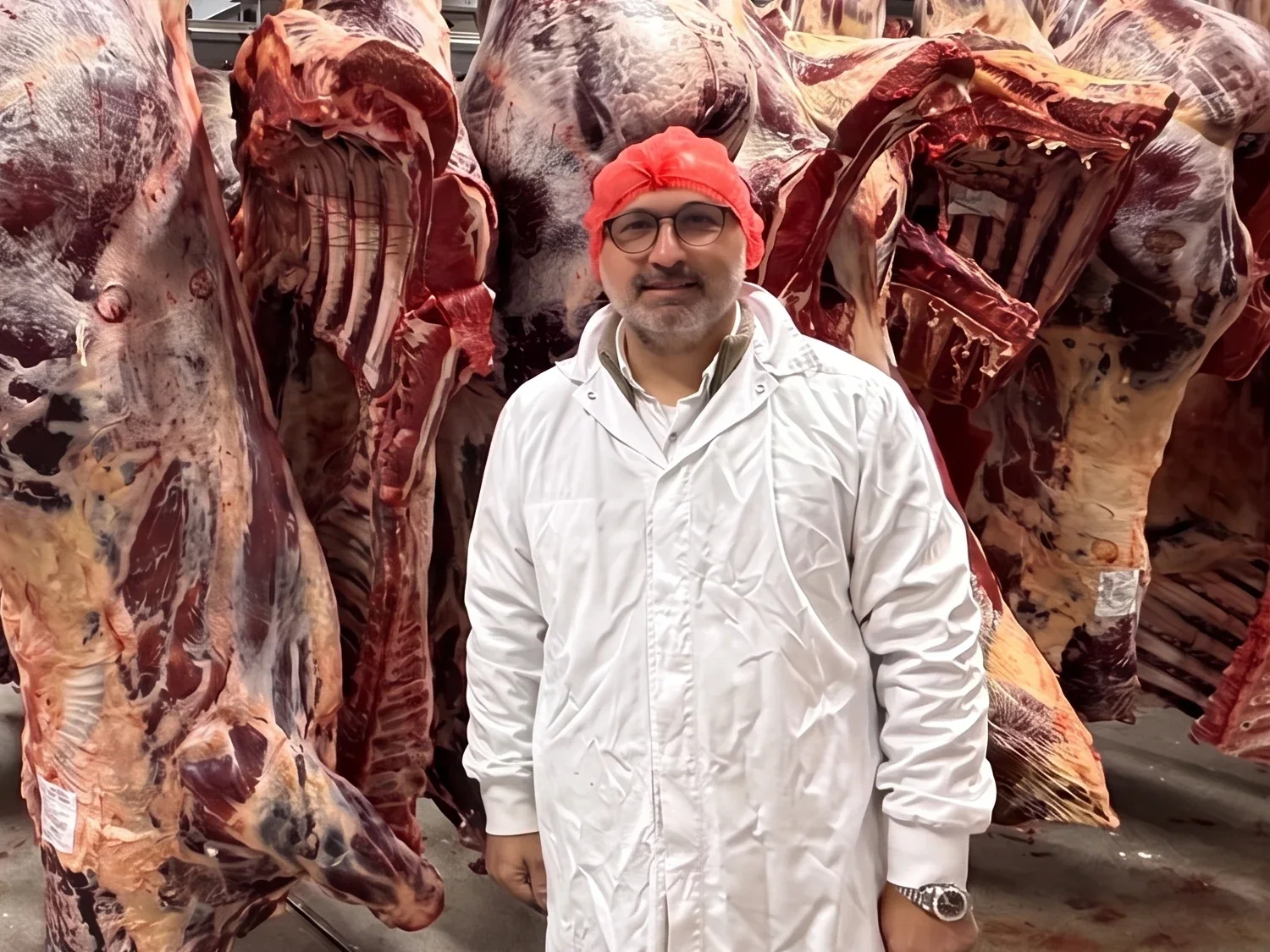 Vaste contactpersoon van Beyza Food in een gekoelde professionele omgeving